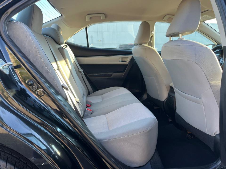Used 2015 Toyota Corolla LE FWD image 28