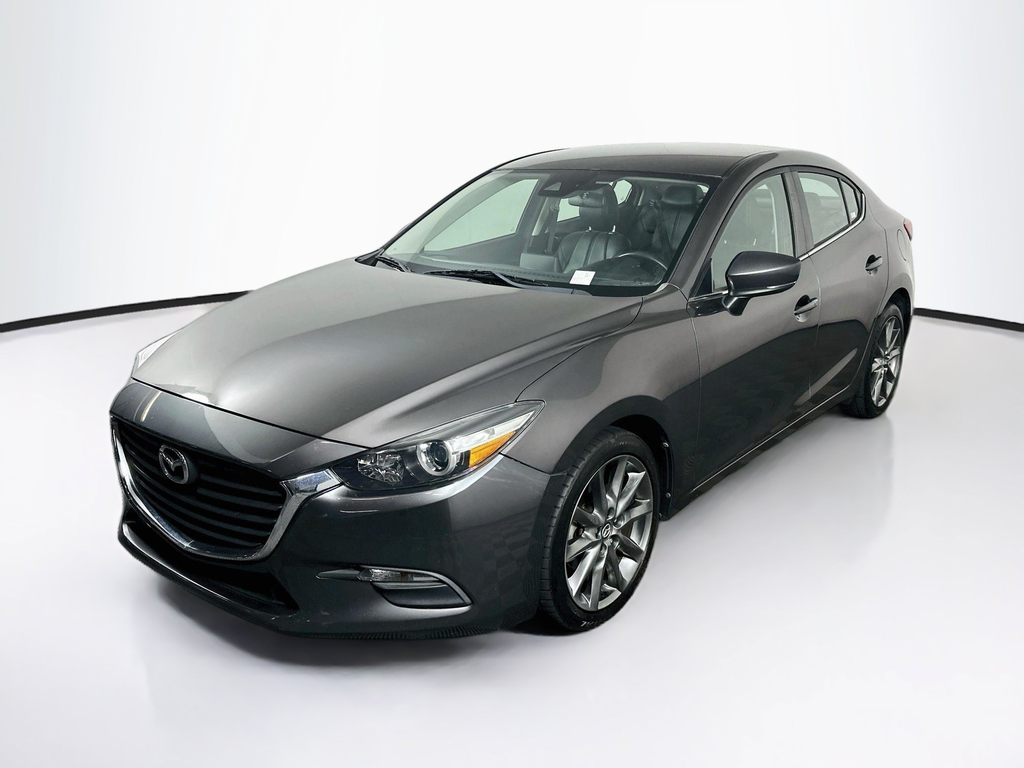Used 2018 MAZDA MAZDA3 Touring FWD image 3