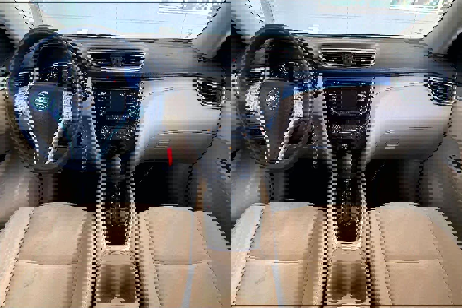 Used 2016 Nissan Rogue S w/ Appearance Package image 16