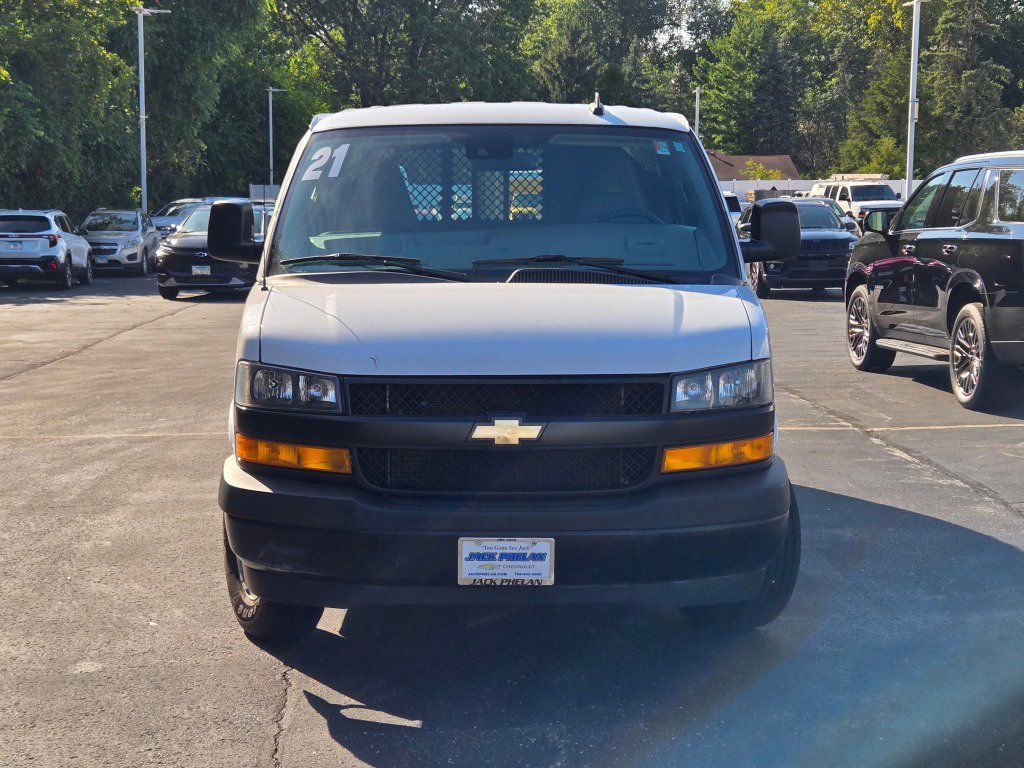 Used 2021 Chevrolet Express 2500 w/ Driver Convenience Package image 3