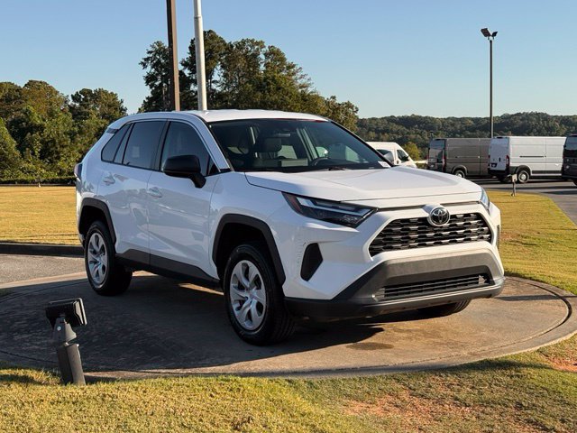 Used 2023 Toyota RAV4 LE FWD image 9