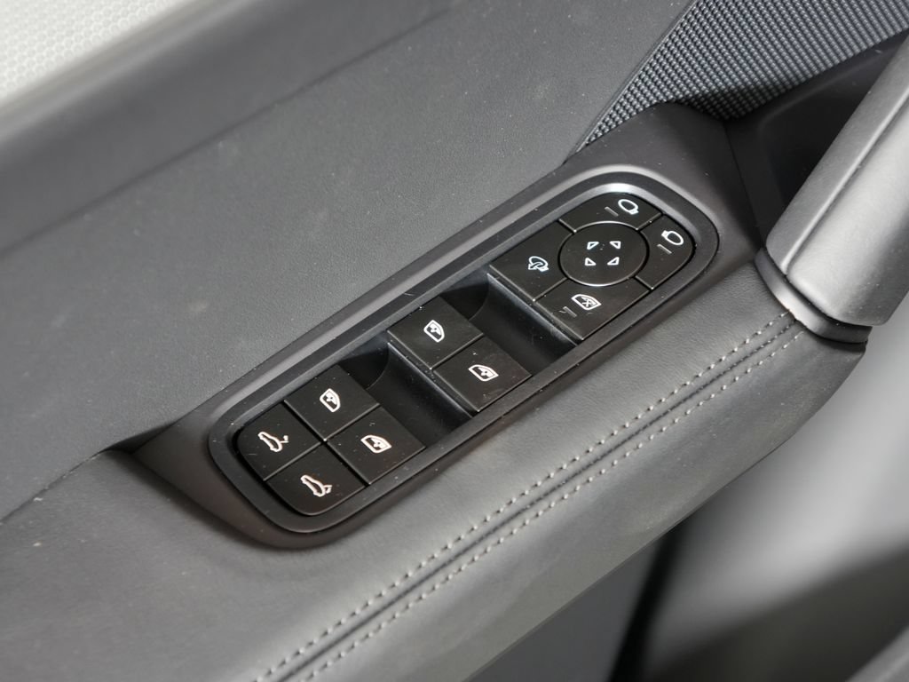 New 2026 Porsche Cayenne AWD/4WD image 15