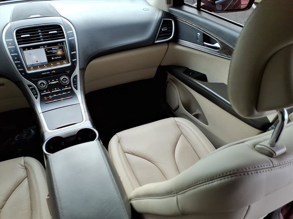 Used 2019 Lincoln Nautilus Select image 15