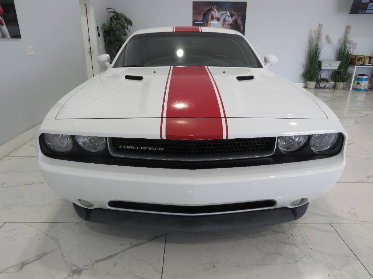Used 2013 Dodge Challenger SXT RWD image 9