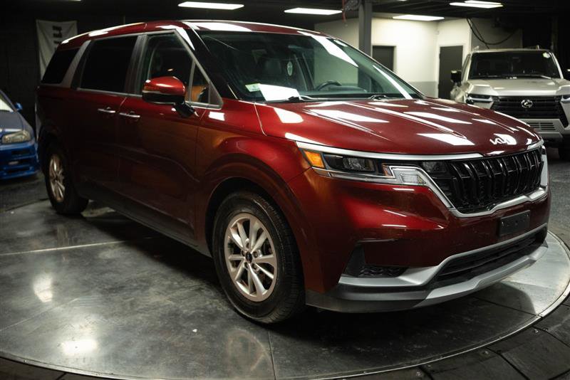 Used 2024 Kia Carnival LX image 5