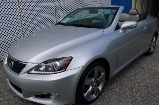 Used 2011 Lexus IS 250C image 6