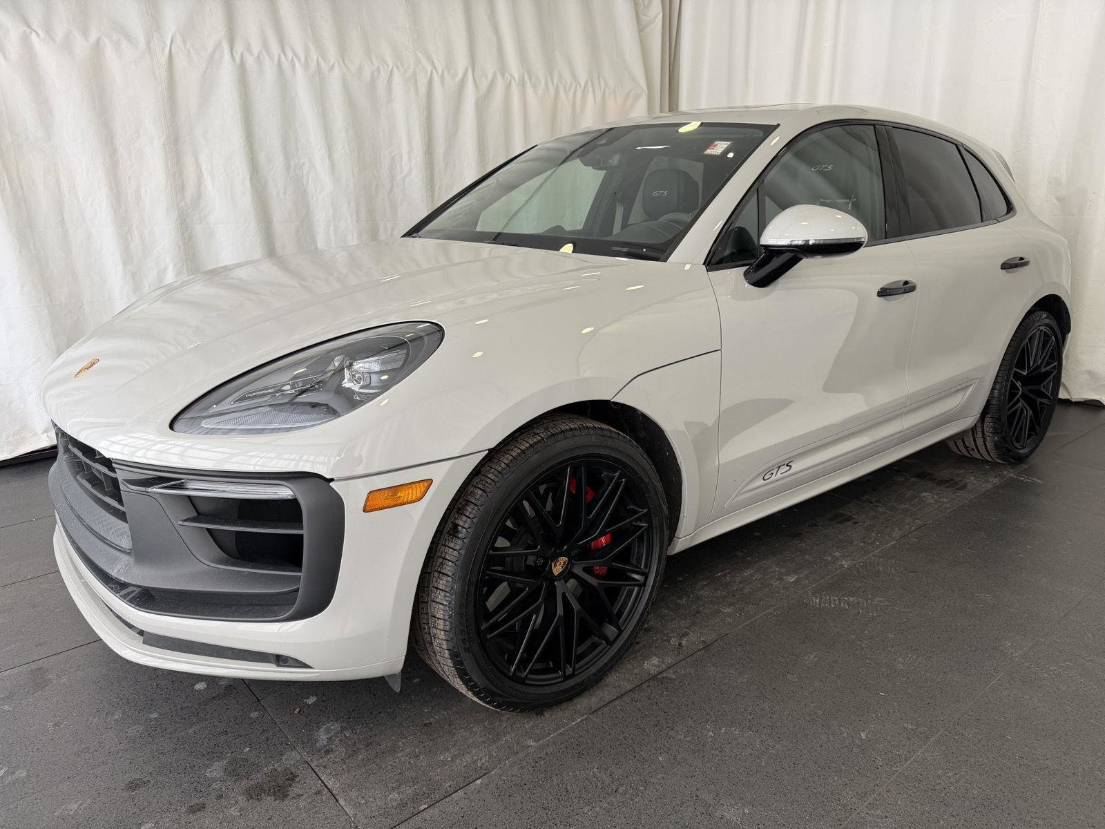 Certified 2023 Porsche Macan GTS image 1