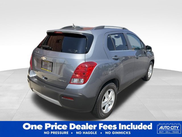 Used 2015 Chevrolet Trax LT w/ LT Sun and Sound Package FWD image 3