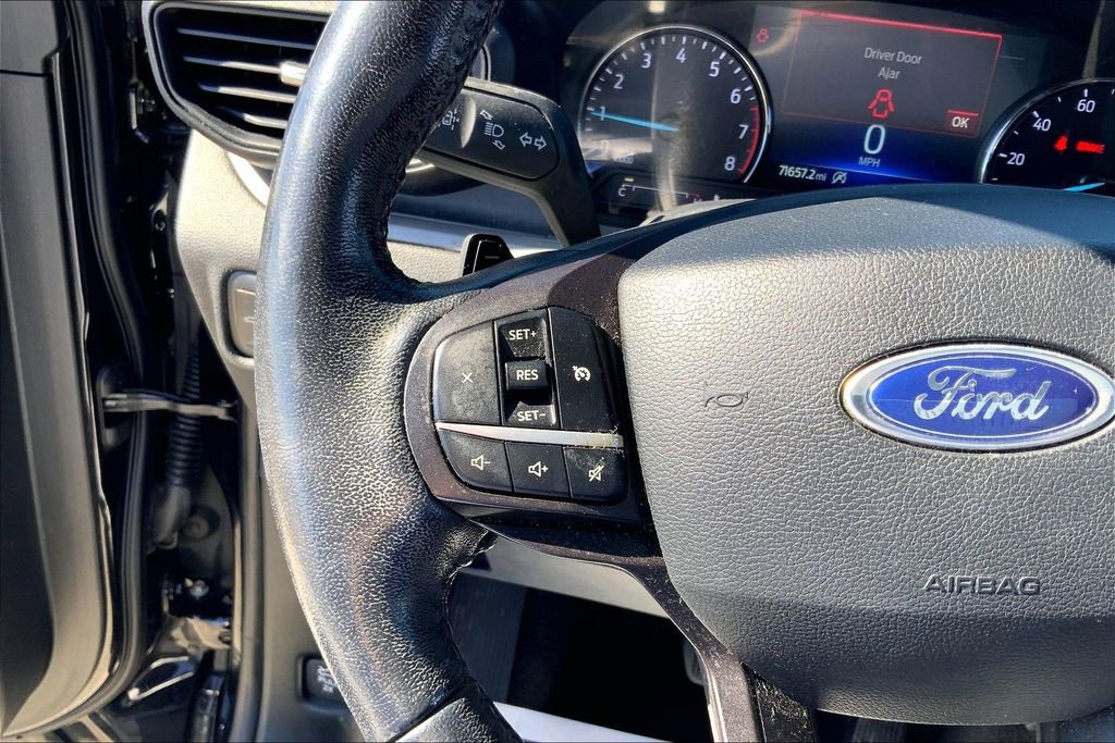 Used 2020 Ford Explorer XLT image 11