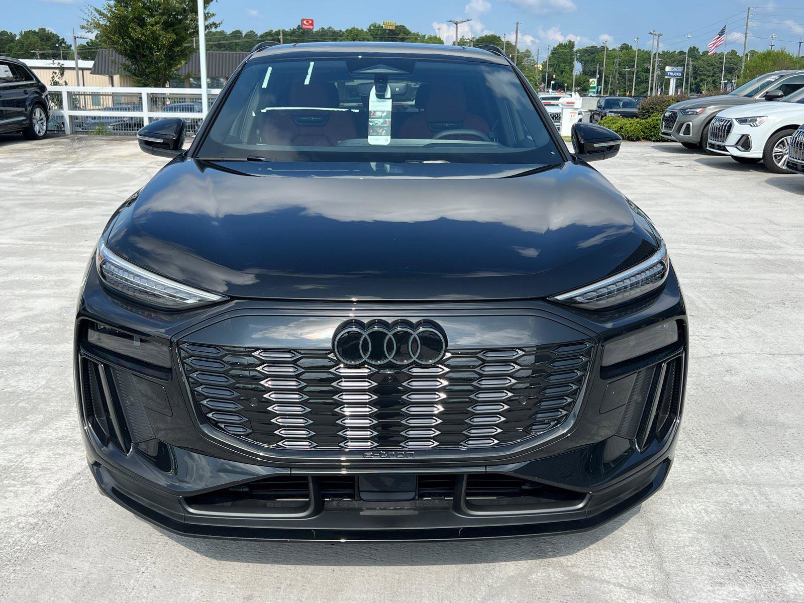 New 2025 Audi SQ6 e-tron Prestige image 2