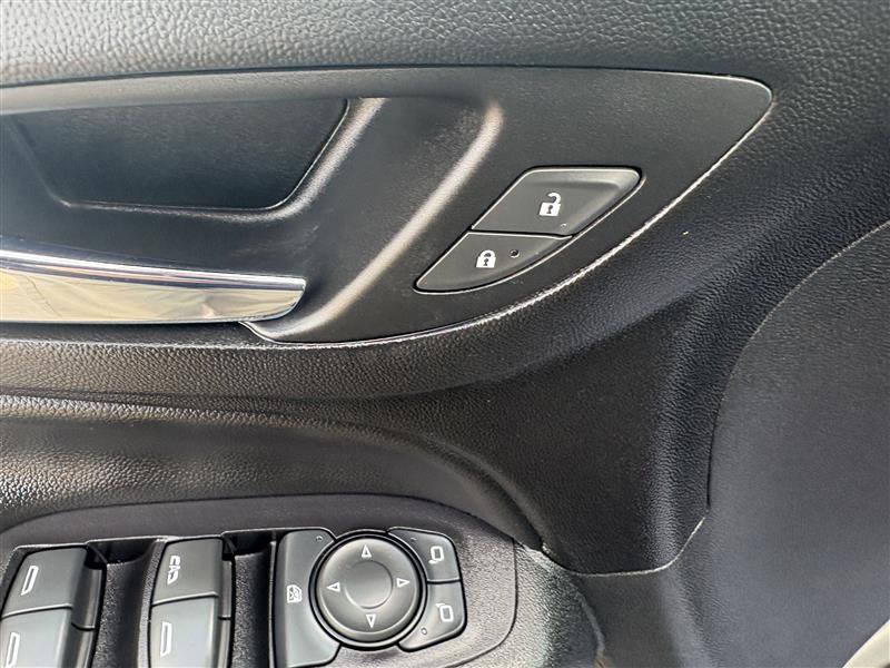 Used 2019 Chevrolet Equinox LT image 10