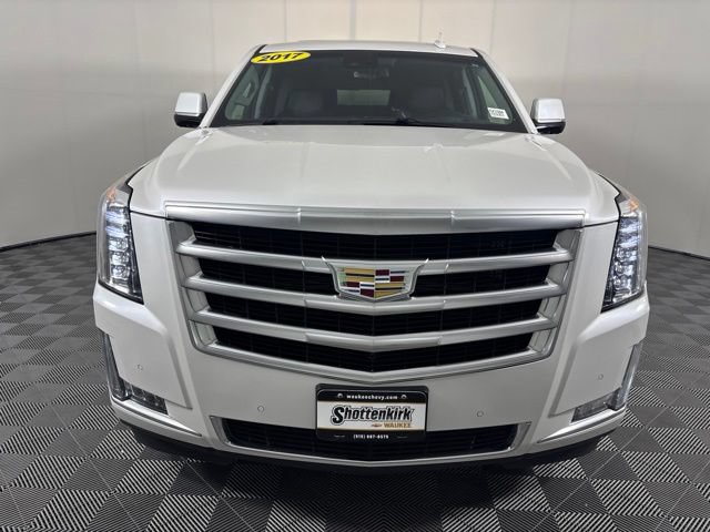 Used 2017 Cadillac Escalade ESV Luxury AWD/4WD image 38