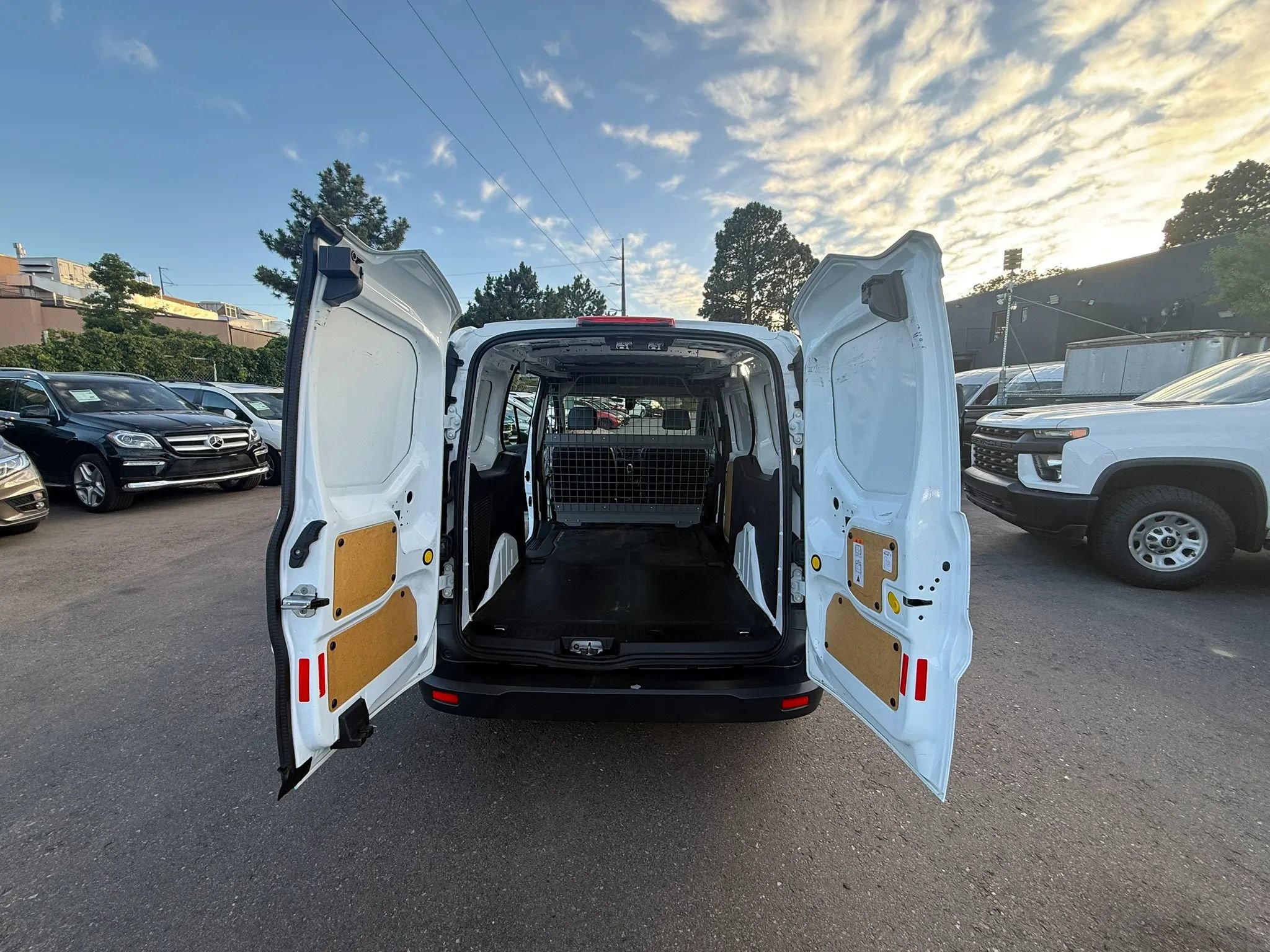 Used 2018 Ford Transit Connect XL FWD image 15