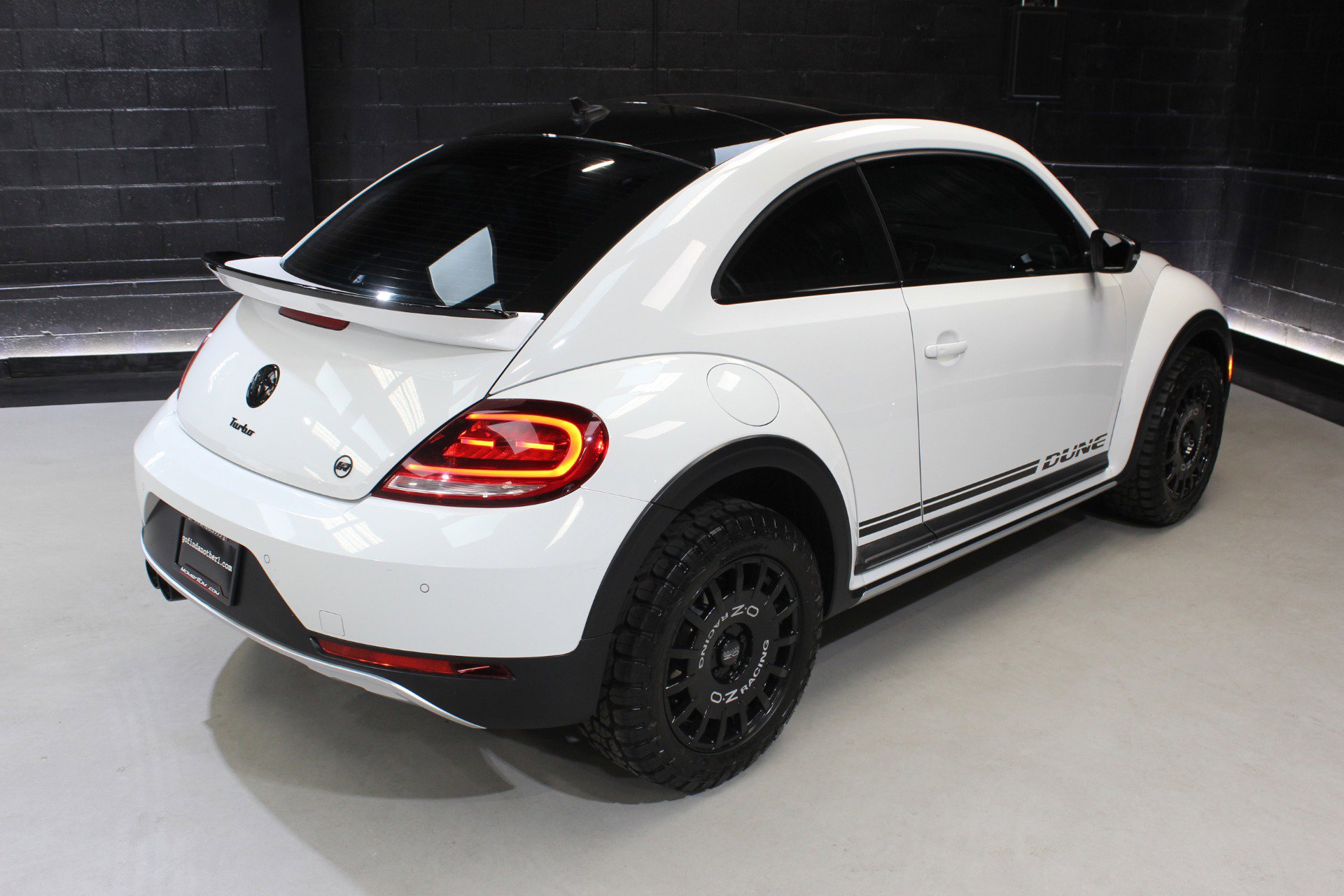 Used 2017 Volkswagen Beetle 1.8T Dune w/ Dune Technology Package FWD image 24