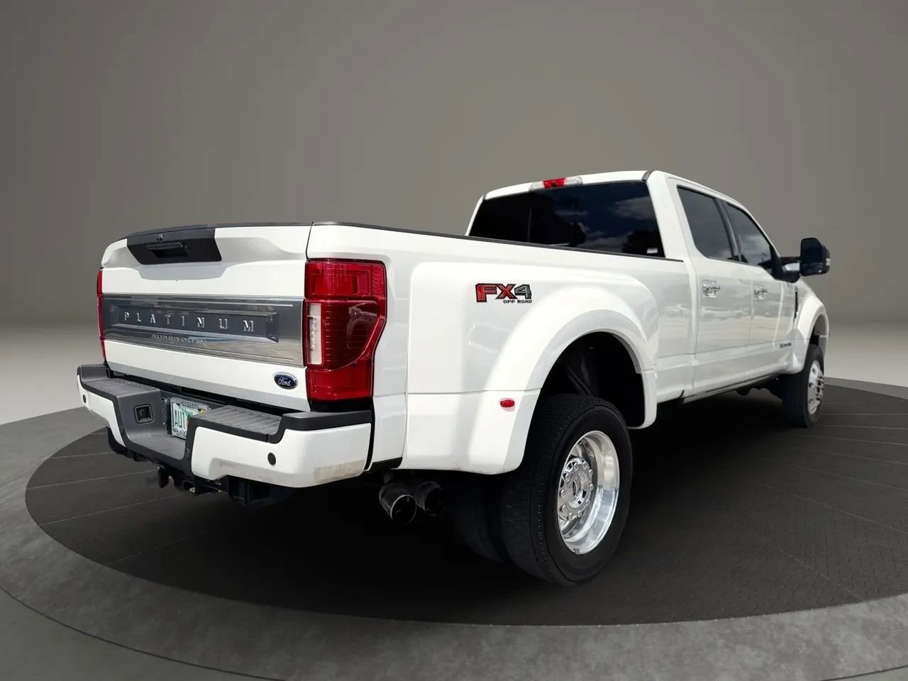 Used 2022 Ford F450 Platinum w/ FX4 Off-Road Package AWD/4WD image 13