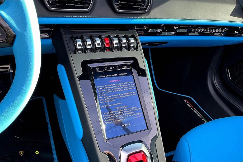 Used 2023 Lamborghini Huracan EVO image 8