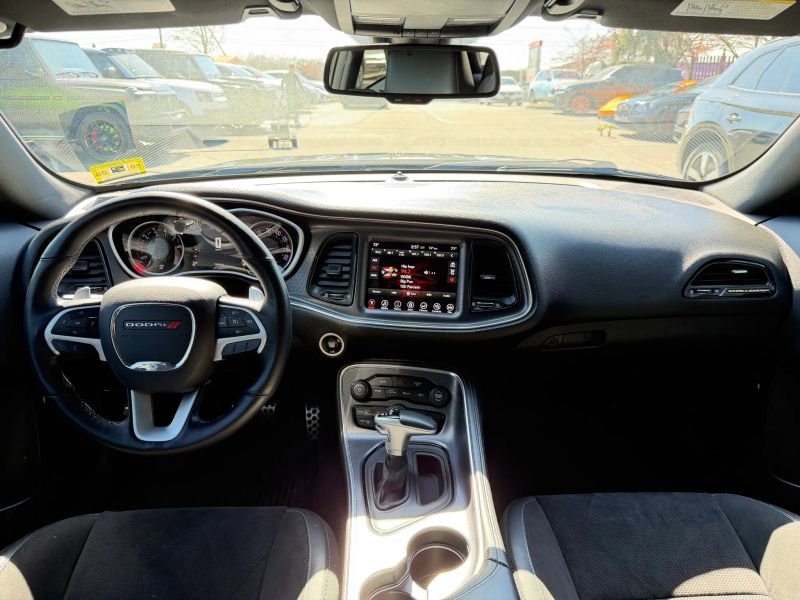 Used 2017 Dodge Challenger GT w/ GT Interior Package image 17