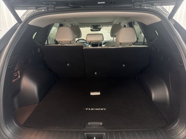 Used 2023 Hyundai Tucson Limited image 26