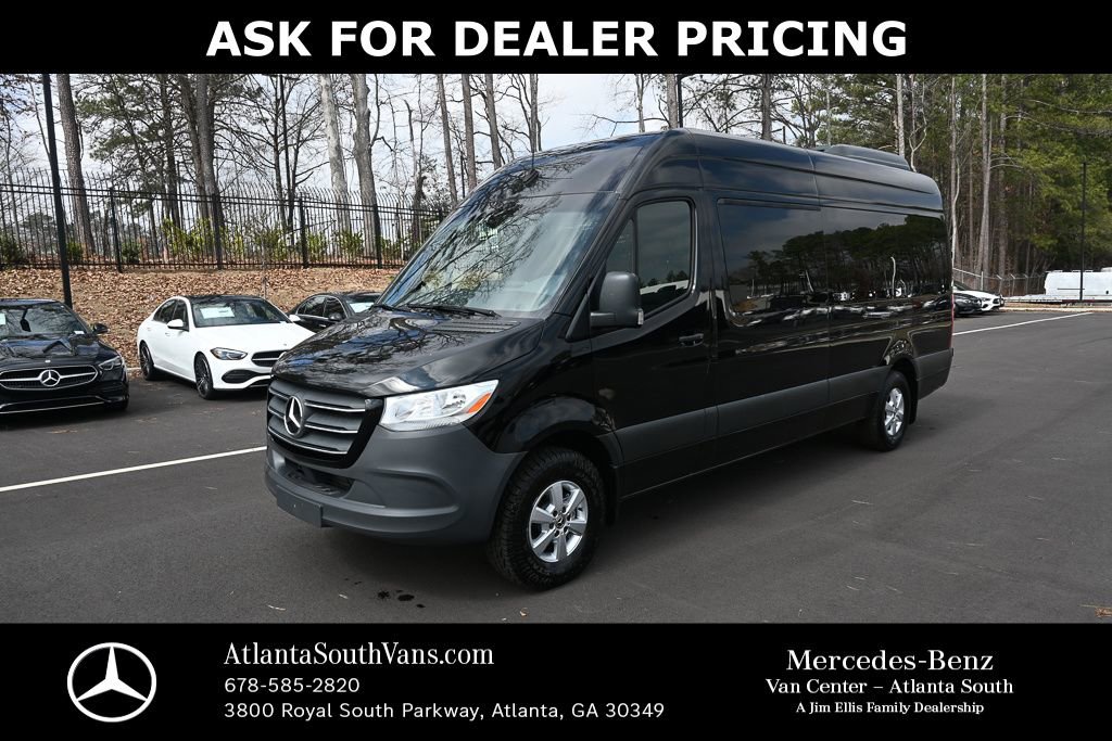 Used 2023 Mercedes-Benz Sprinter 2500 image 1