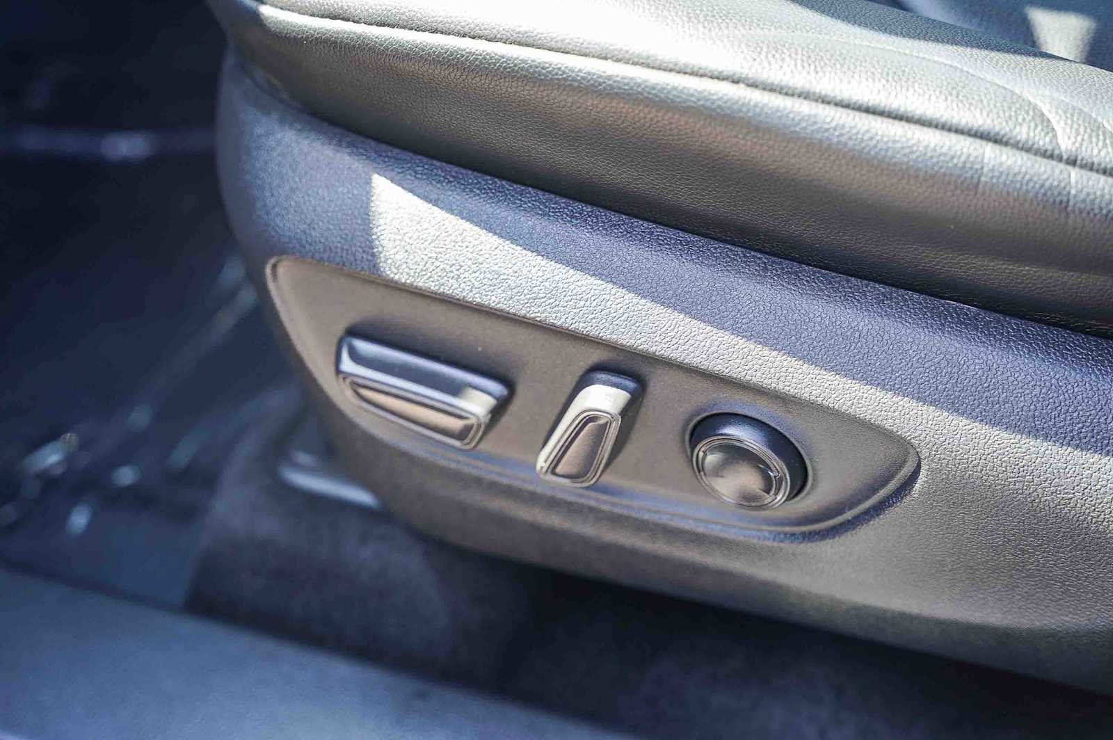 Used 2021 Toyota Highlander XLE image 23