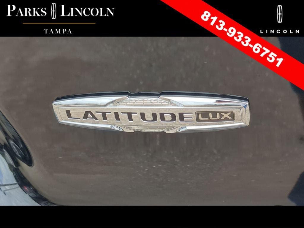 Used 2022 Jeep Cherokee Latitude Lux w/ Sun & Sound Group AWD/4WD image 10