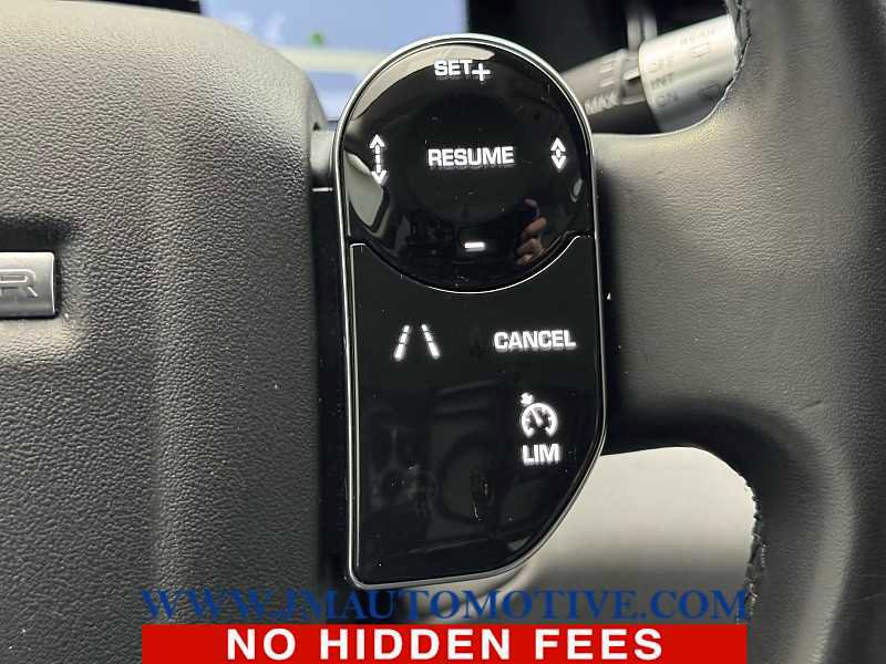 Used 2020 Land Rover Range Rover Evoque SE image 37