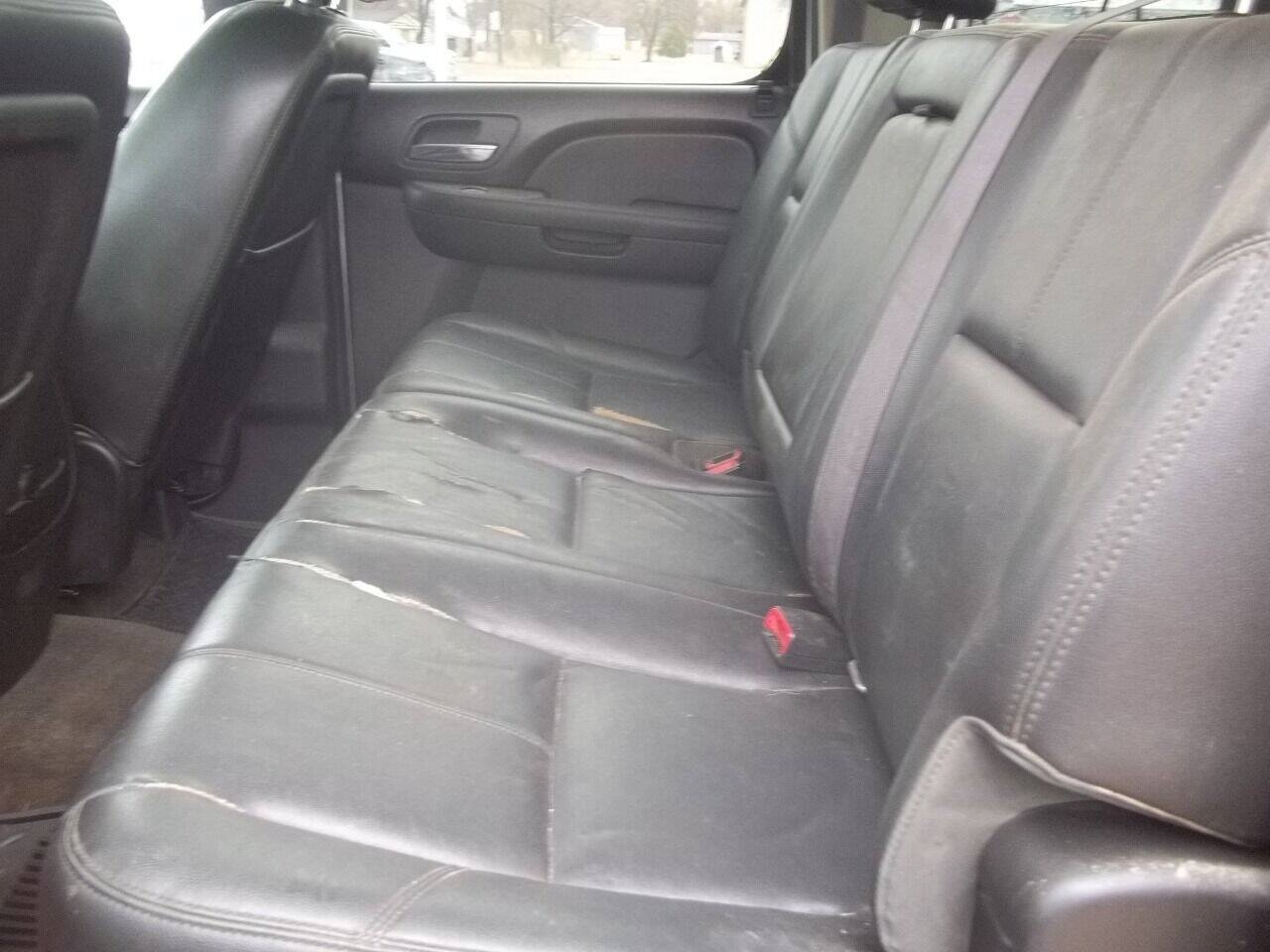 Used 2014 Chevrolet Silverado 2500 LTZ w/ LTZ Plus Package AWD/4WD image 9