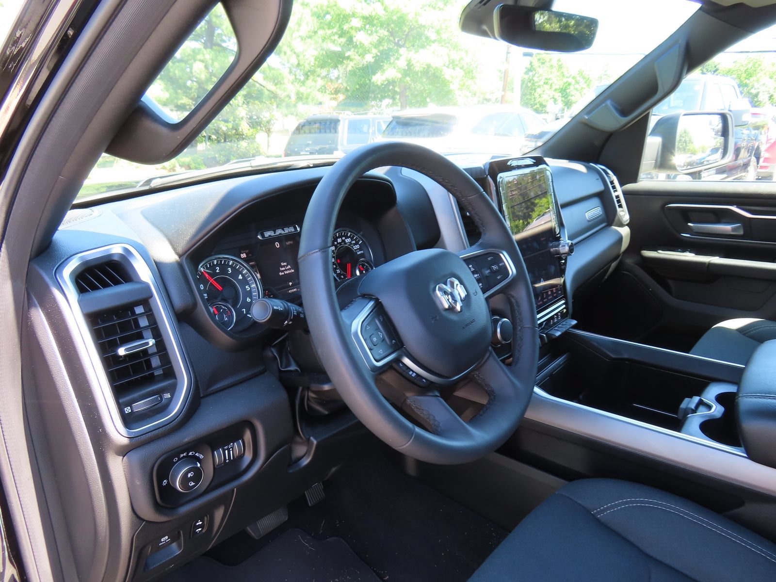 Used 2025 RAM 1500 Big Horn AWD/4WD image 16