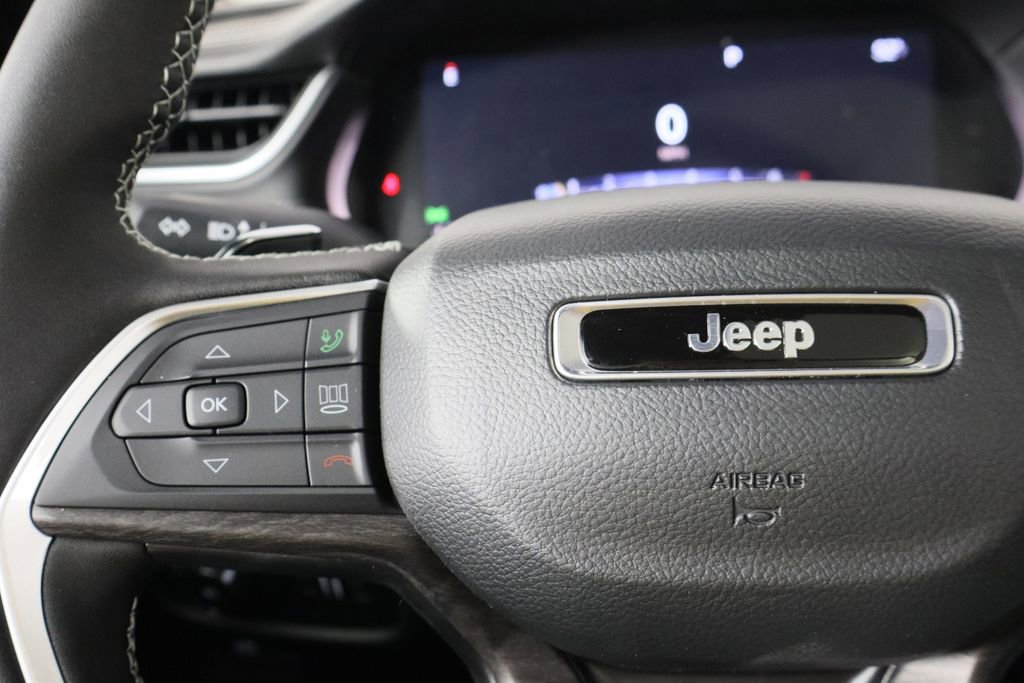 New 2025 Jeep Grand Cherokee L Limited image 8