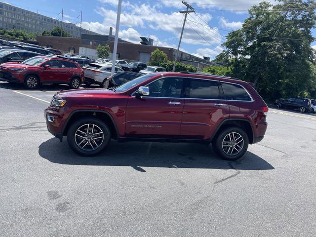 Certified 2020 Jeep Grand Cherokee Limited w/ Premium Lighting Group AWD/4WD image 2