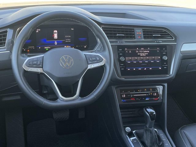 Used 2023 Volkswagen Tiguan SE image 7