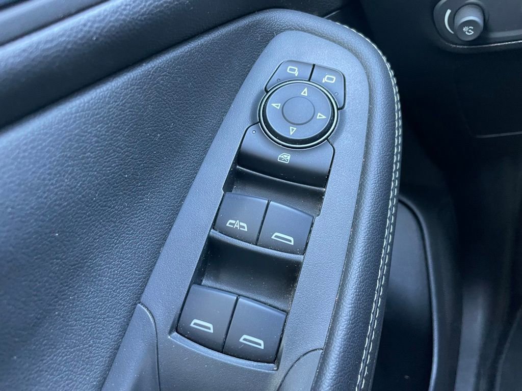 Used 2022 Buick Encore GX Preferred w/ Cold Weather Comfort Package AWD/4WD image 22