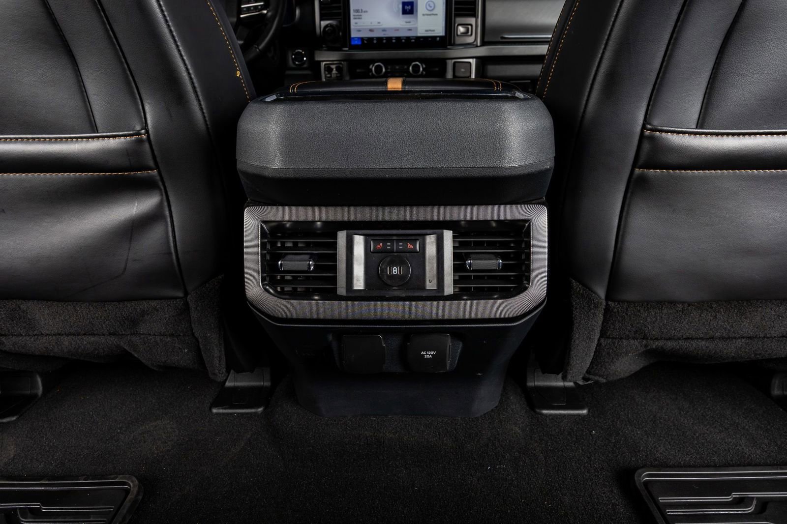 Used 2024 Ford F350 Platinum w/ Tremor Off-Road Package AWD/4WD image 33