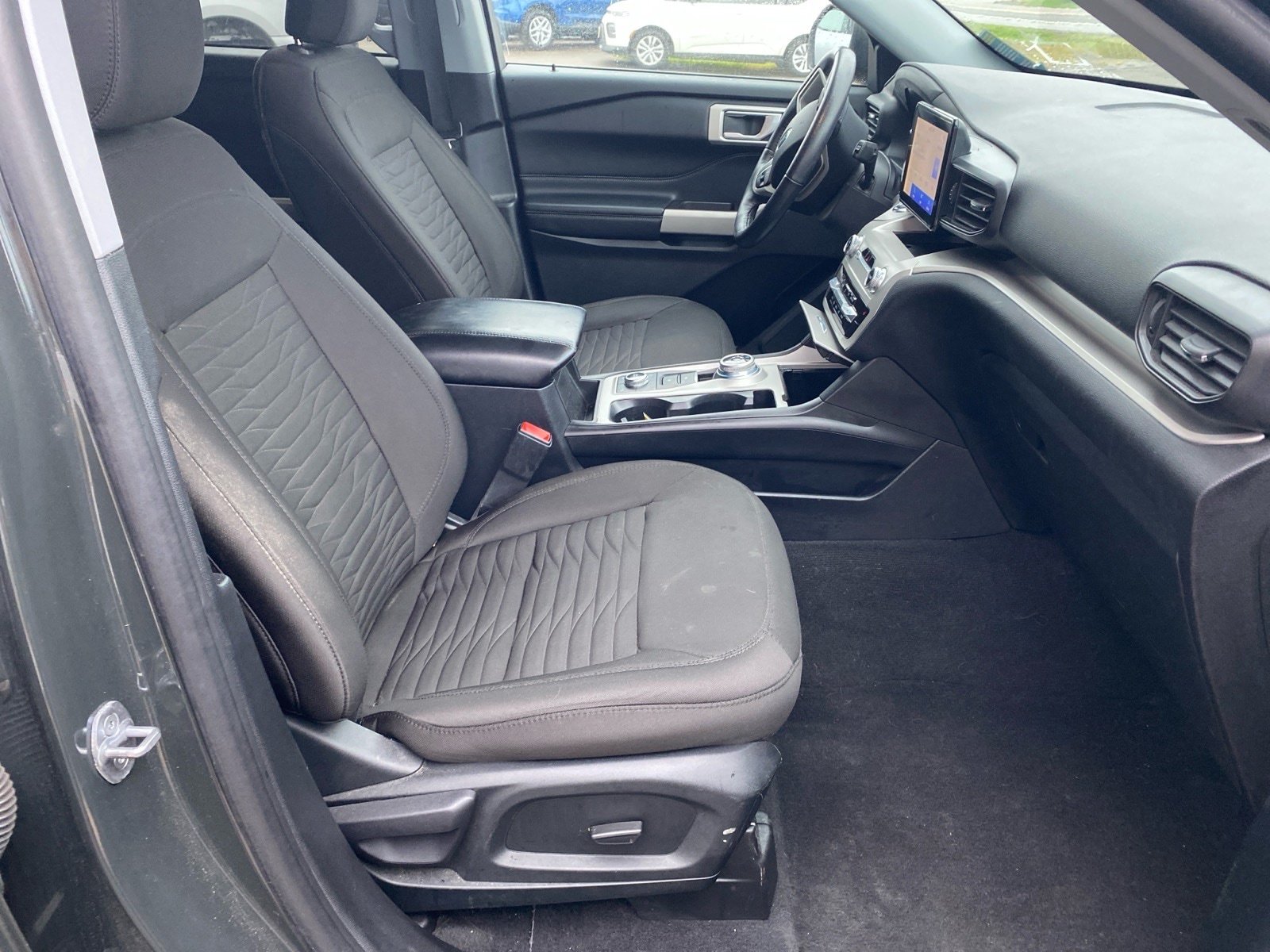 Used 2021 Ford Explorer XLT AWD/4WD image 26