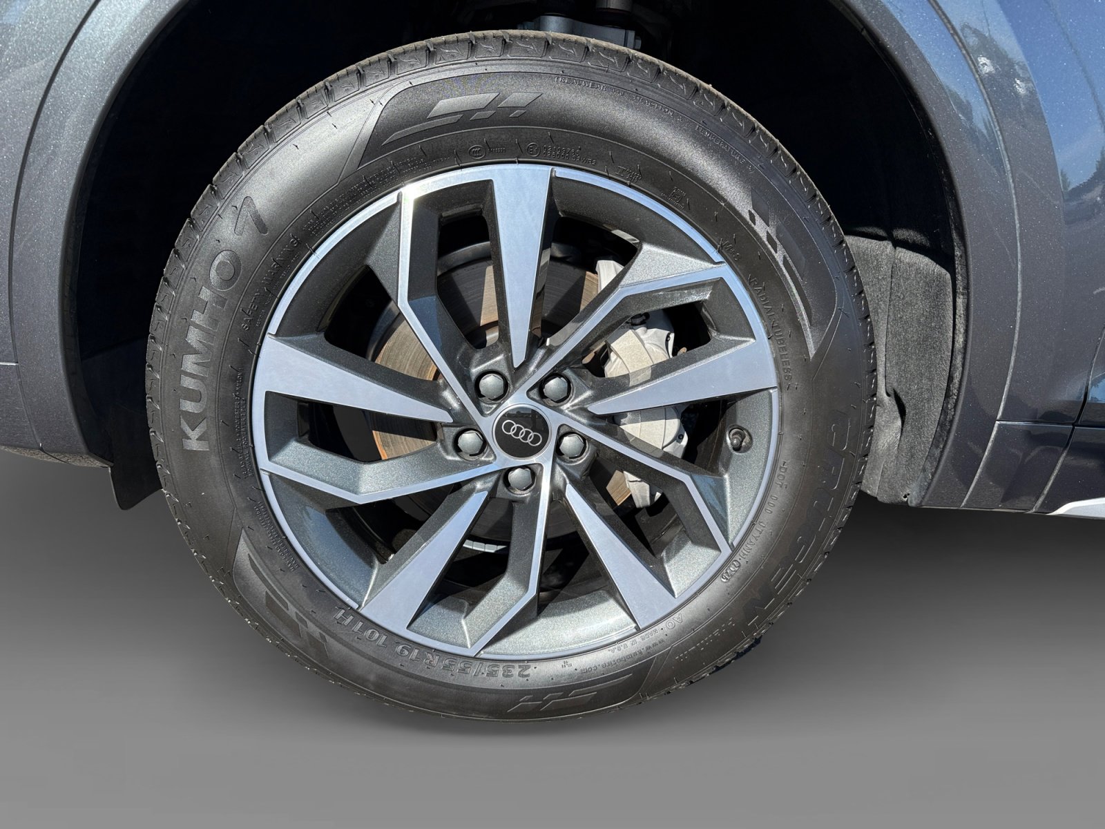 Used 2023 Audi Q5 2.0T Premium w/ Convenience Package image 9