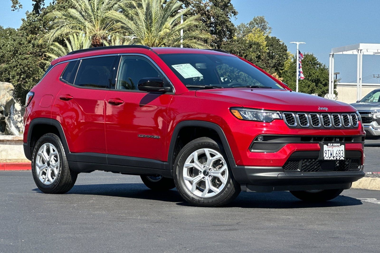 Used 2025 Jeep Compass Latitude w/ Sun and Sound Group