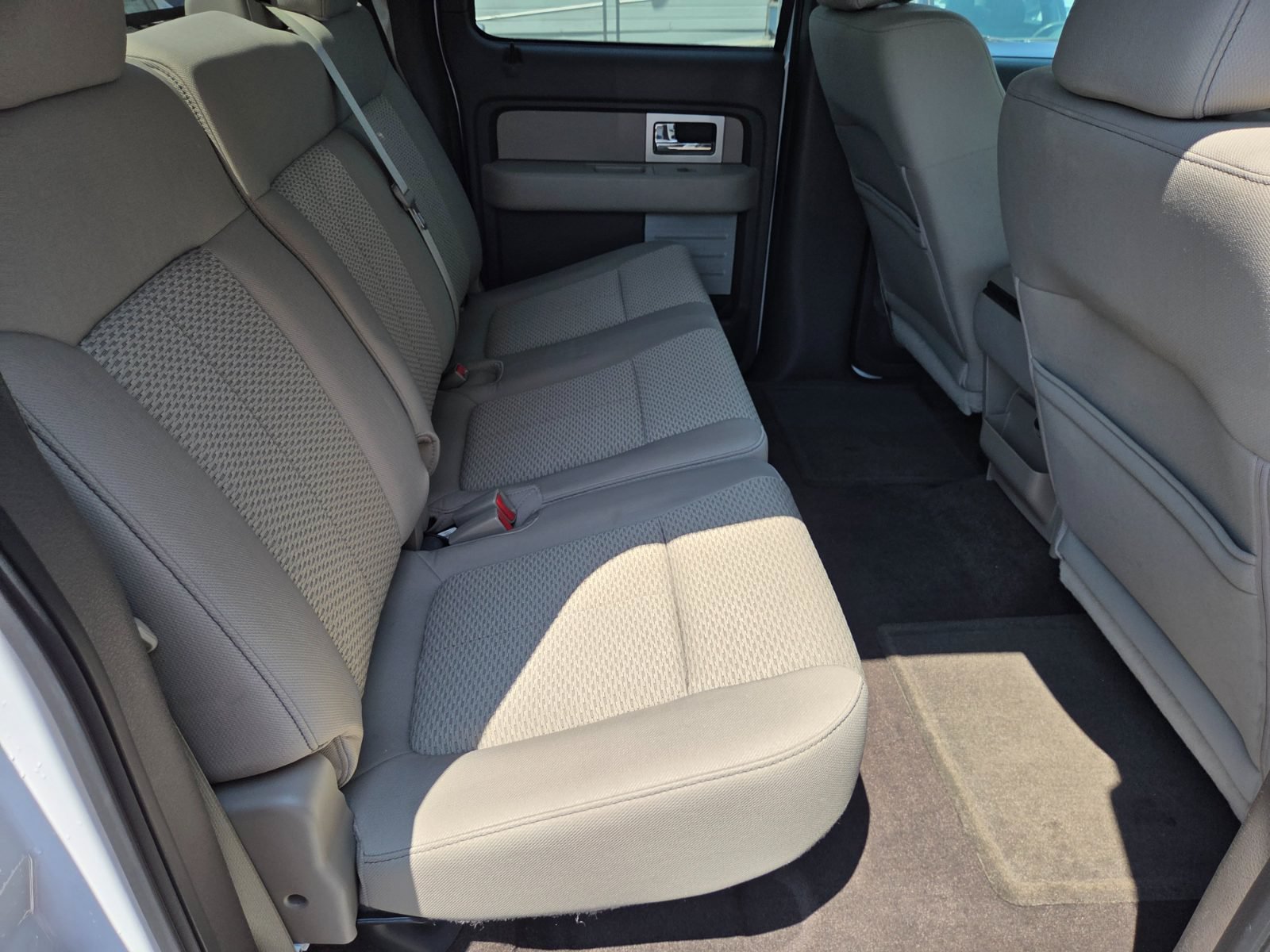 Used 2010 Ford F150 XLT RWD image 11