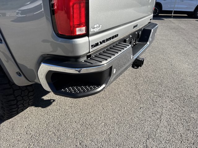 New 2025 Chevrolet Silverado 2500 LTZ w/ LTZ Premium Package AWD/4WD image 7