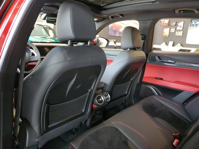 Used 2018 Alfa Romeo Stelvio Quadrifoglio w/ Driver Assist Dynamic Package image 12