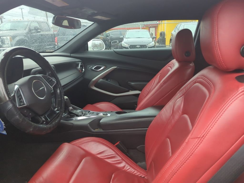 Used 2020 Chevrolet Camaro LT image 6