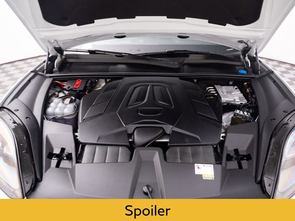 Used 2024 Porsche Cayenne image 29