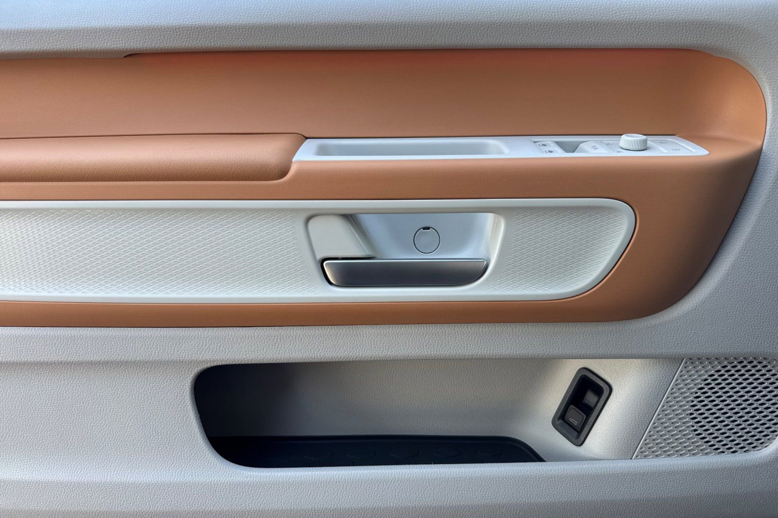 New 2025 Volkswagen ID. Buzz Pro S Plus RWD image 11