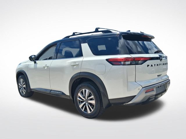 Used 2024 Nissan Pathfinder SL FWD image 7