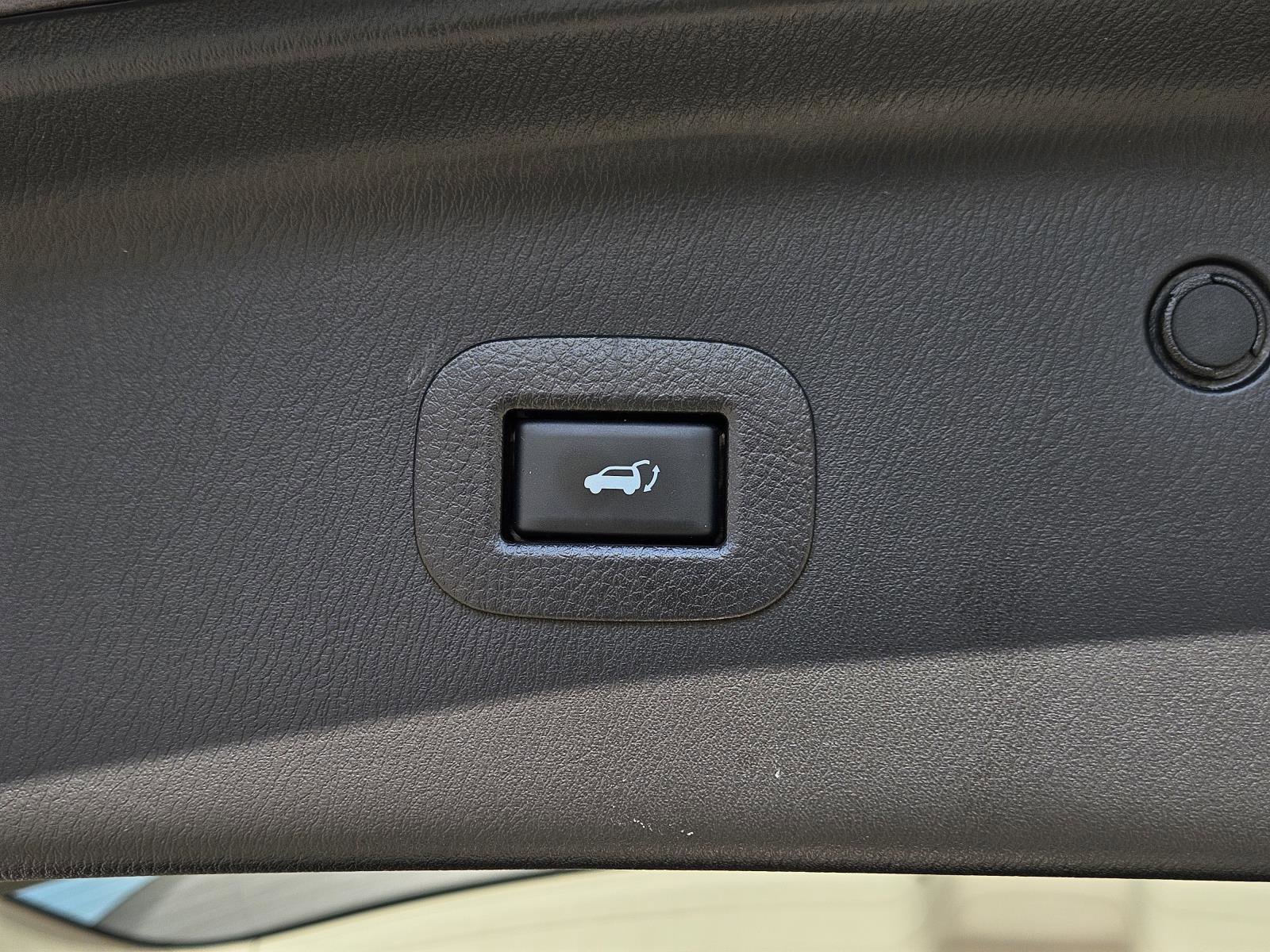 Used 2024 INFINITI QX80 Luxe image 13