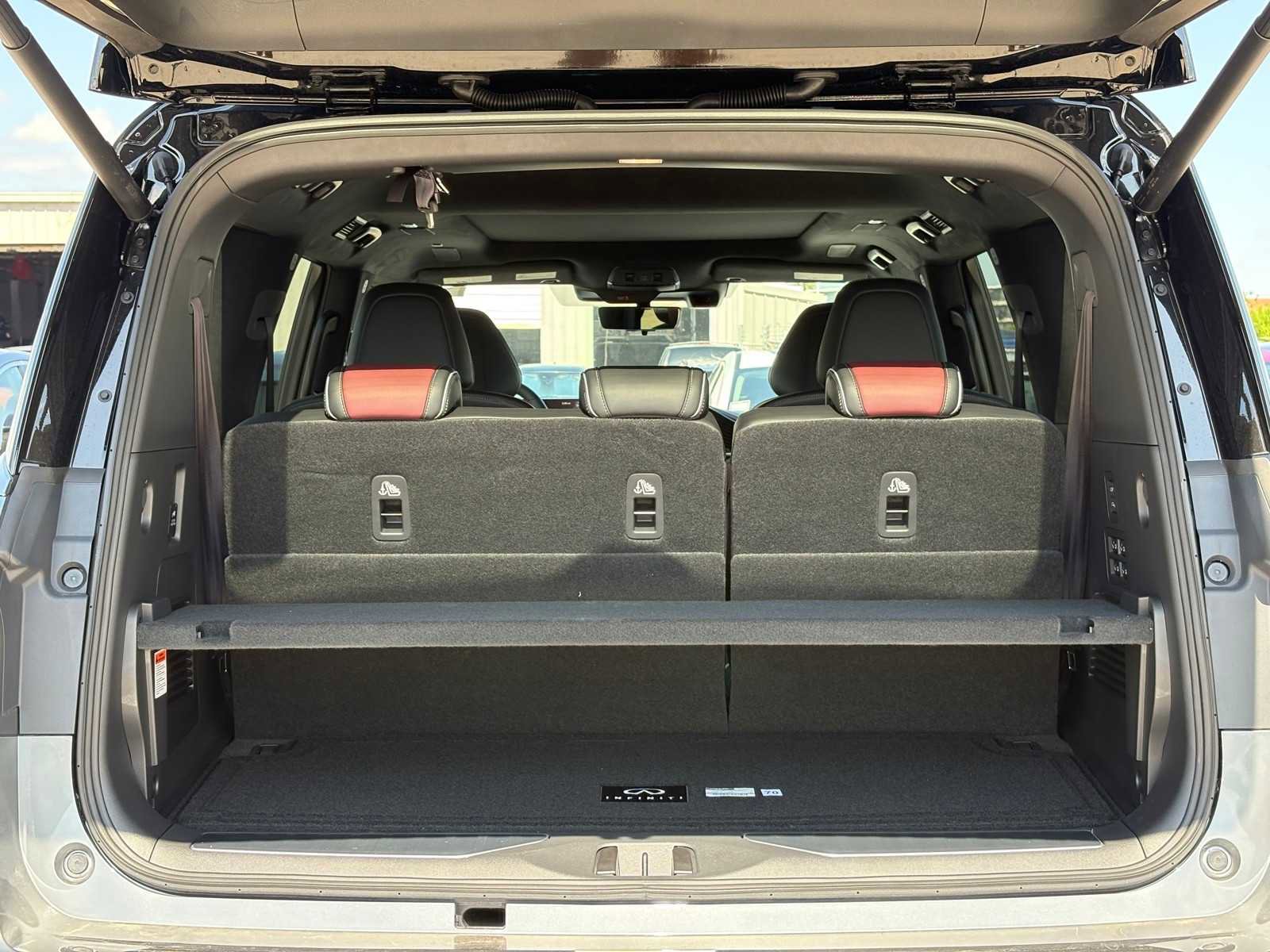 New 2026 INFINITI QX80 Autograph w/ Premium Cargo Package AWD/4WD image 10
