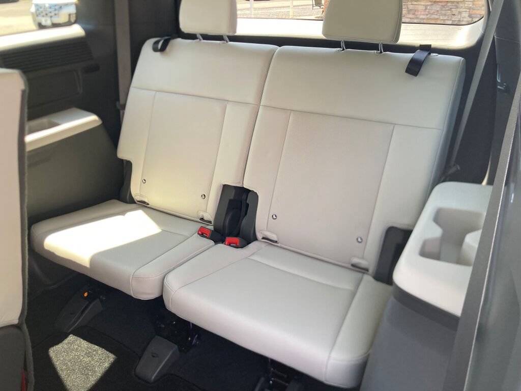 Used 2024 Hyundai Santa Fe SEL FWD image 17