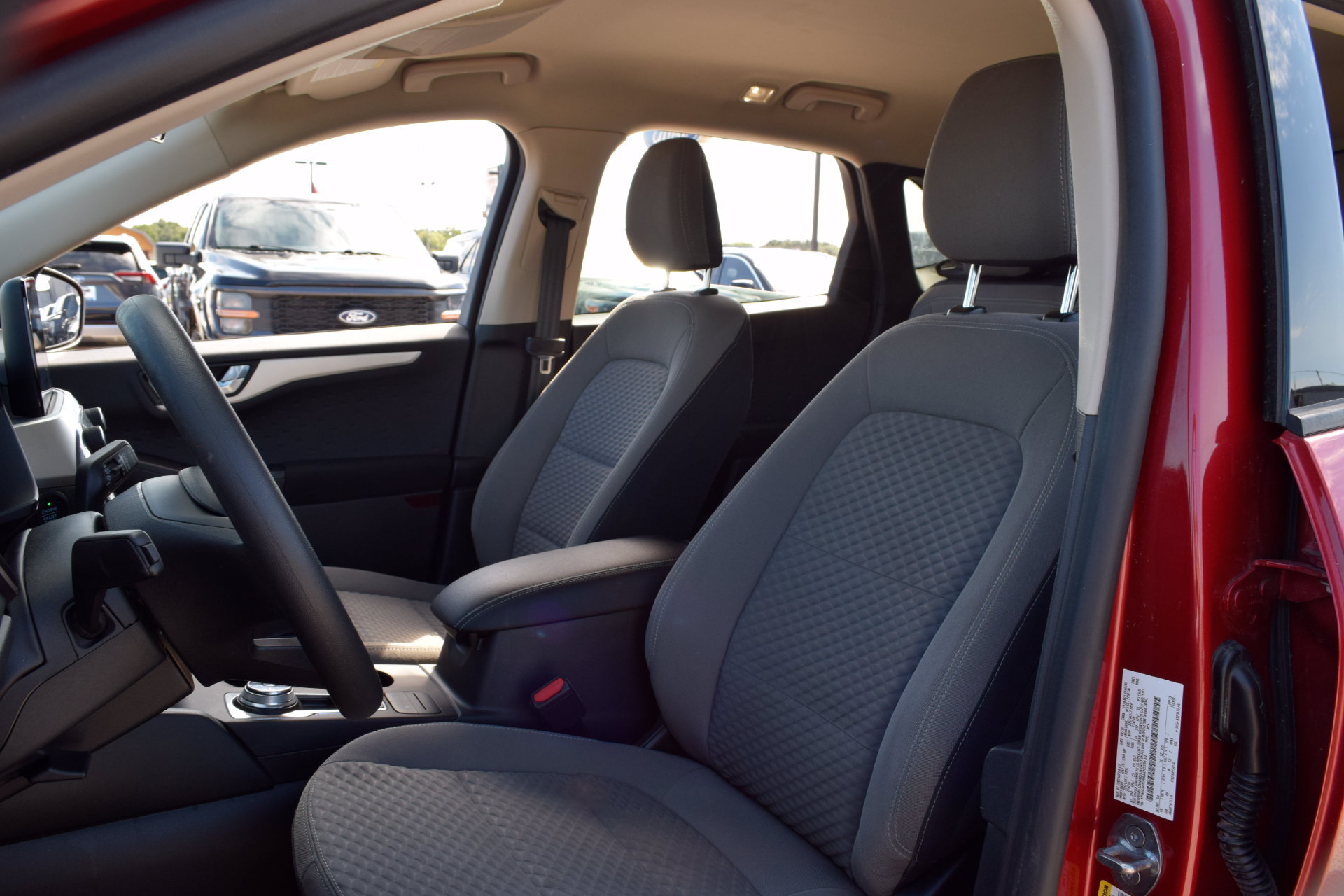 Used 2020 Ford Escape SE FWD image 15