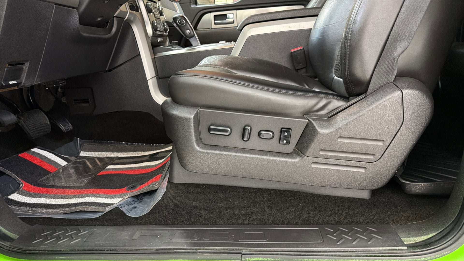 Used 2013 Ford F150 Raptor w/ Luxury Equipment Group AWD/4WD image 20