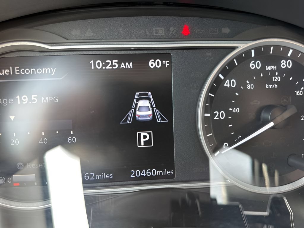 Used 2025 Nissan Versa SV FWD image 19
