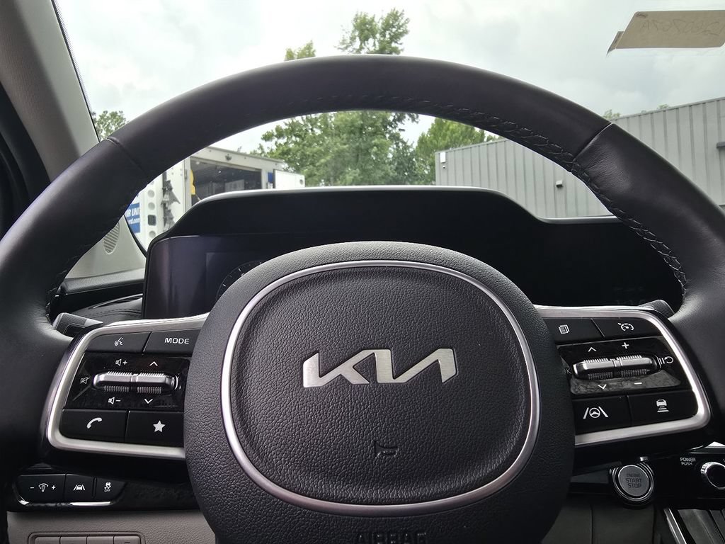 Used 2024 Kia Carnival SX Prestige FWD image 26